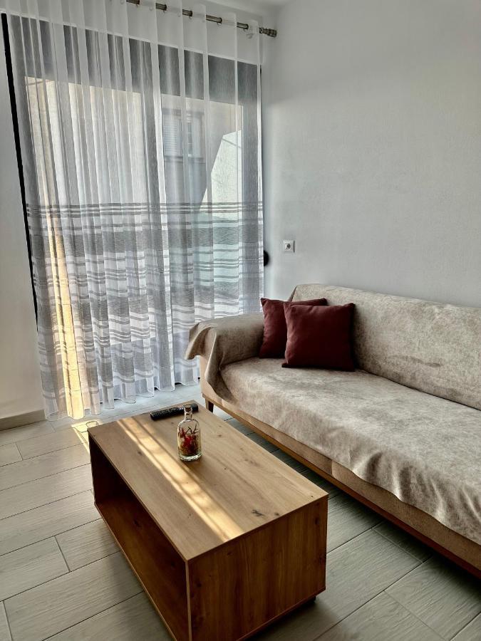 Duka Apartments Саранде Екстериор снимка